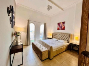 Huge Exclusive Comfortable Studio With Canal View!
